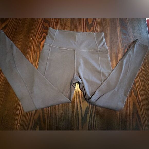 Victoria Secret purple Leggings Sz 4/170/66A pockets GUC - Picture 9 of 12